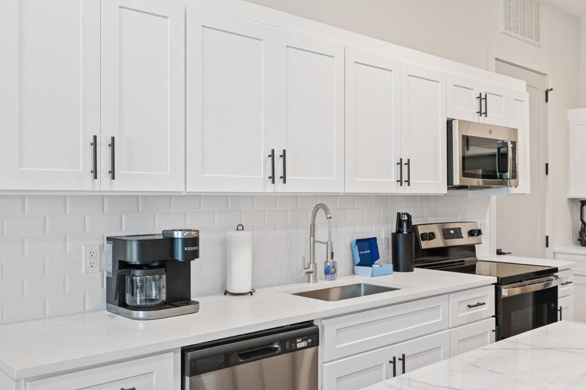 The Corbin 1305 - The Columbia Apartment *