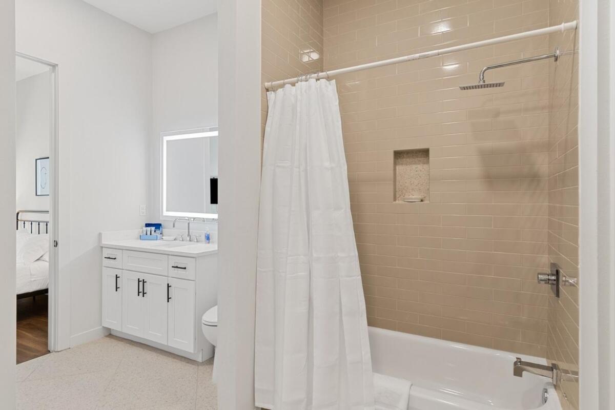 The Corbin 1301 - The Cornell Apartment Fort Worth