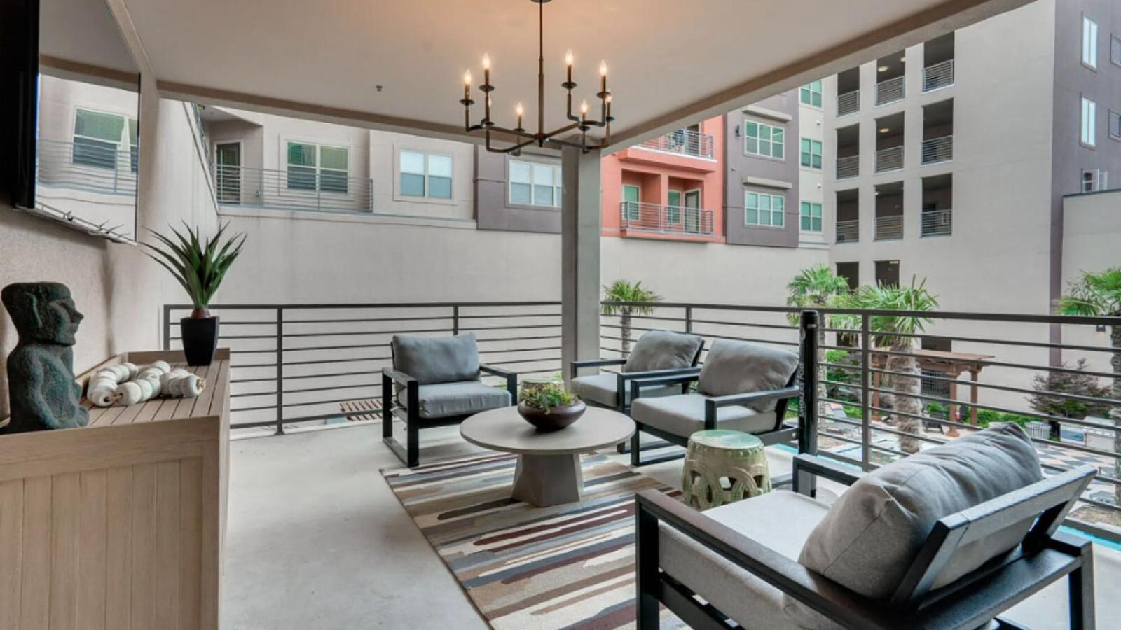 Landing At Bottle House On Main - 1 Bedroom In Worth Apartment Fort Worth