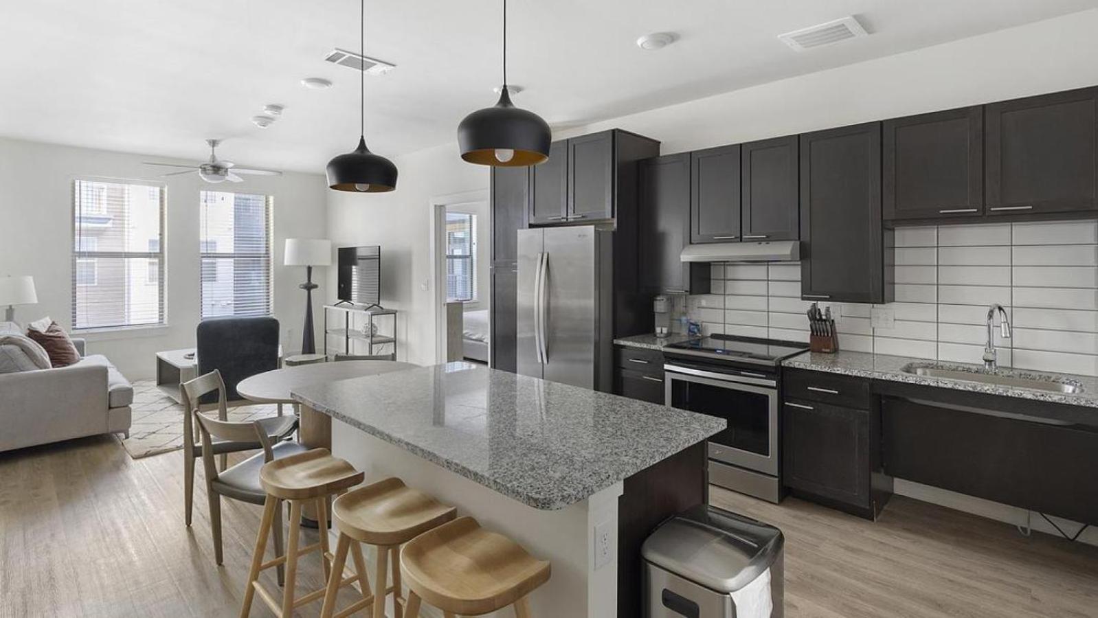 Apartment Landing At The Standard River District - 2 Bedrooms In River District *