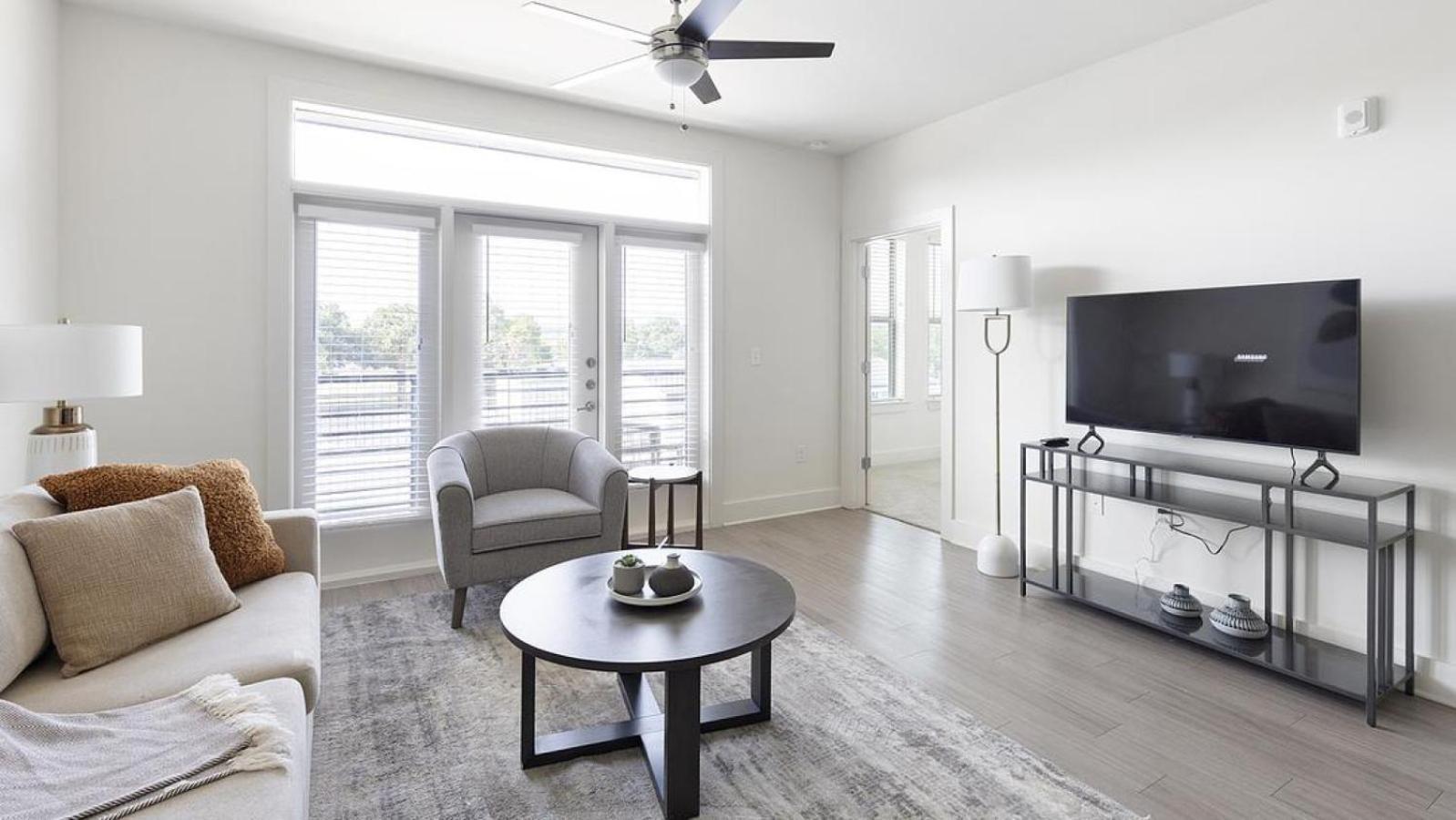Apartment Landing At The Standard River District - 1 Bedroom In River District Fort Worth