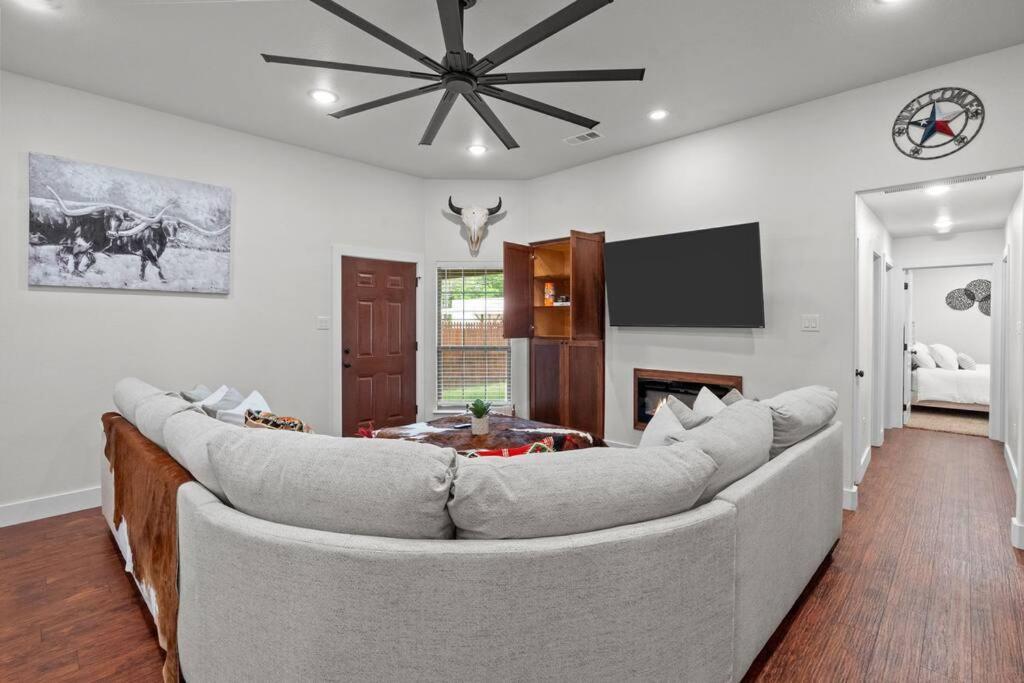 Dfw 4 Bedroom , New Construction * Fort Worth