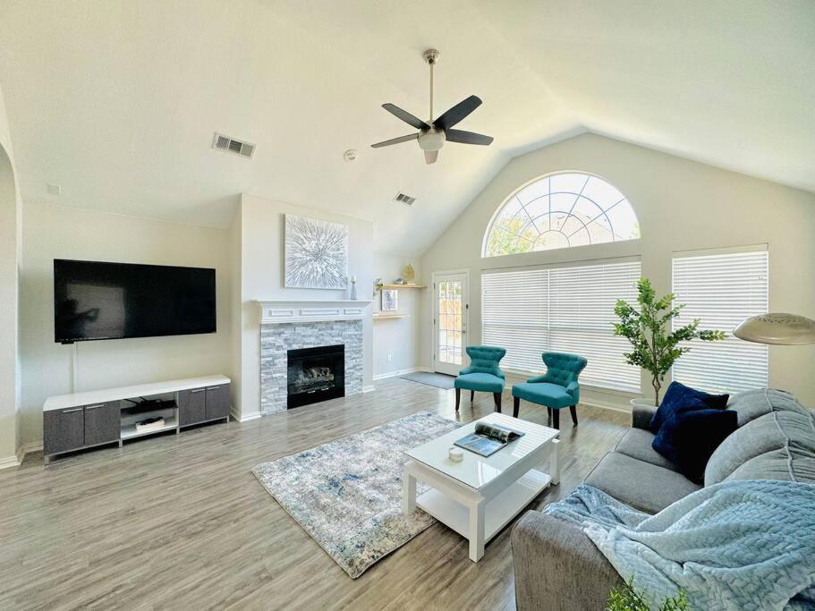 Luxury Worth Area 3bed2bath Workspace *