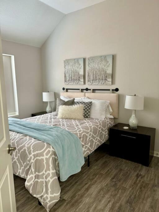 Luxury Worth Area 3bed2bath Workspace Fort Worth