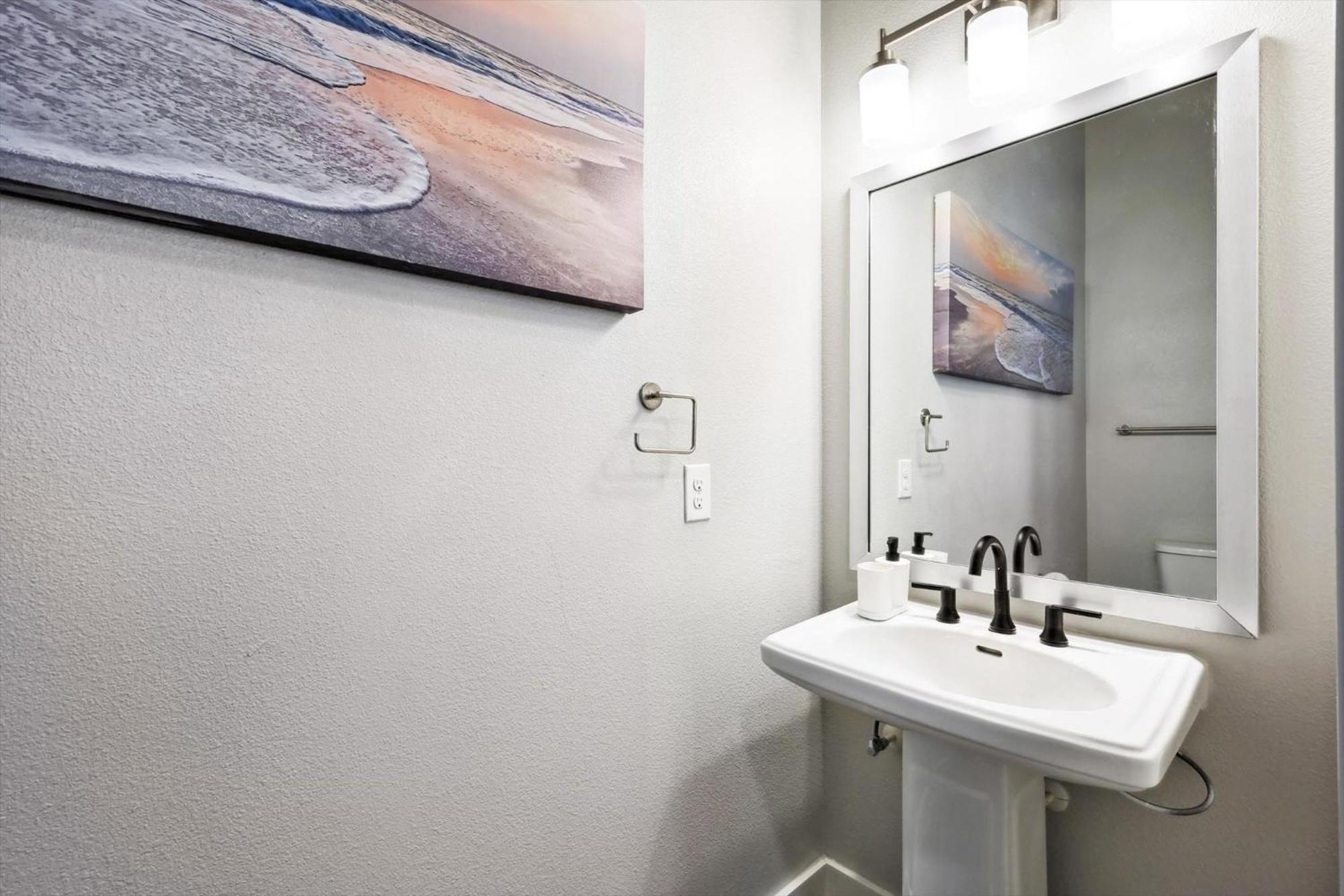 The Grand Urban Haven, 2 Bedroom, Pool, Gym, Parking Apartment Fort Worth