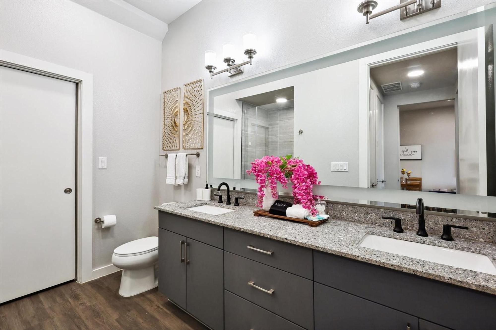 The Grand Urban Haven, 2 Bedroom, Pool, Gym, Parking Apartment