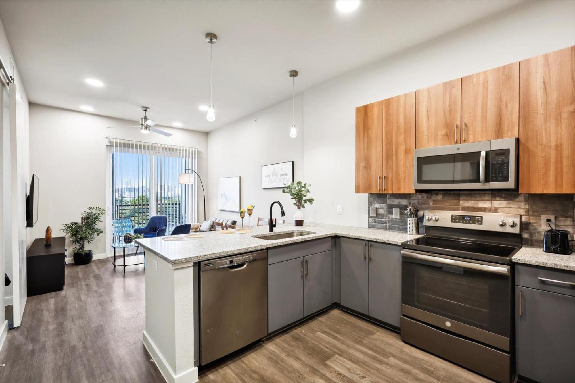The Grand Urban Haven, 2 Bedroom, Pool, Gym, Parking Apartment Fort Worth