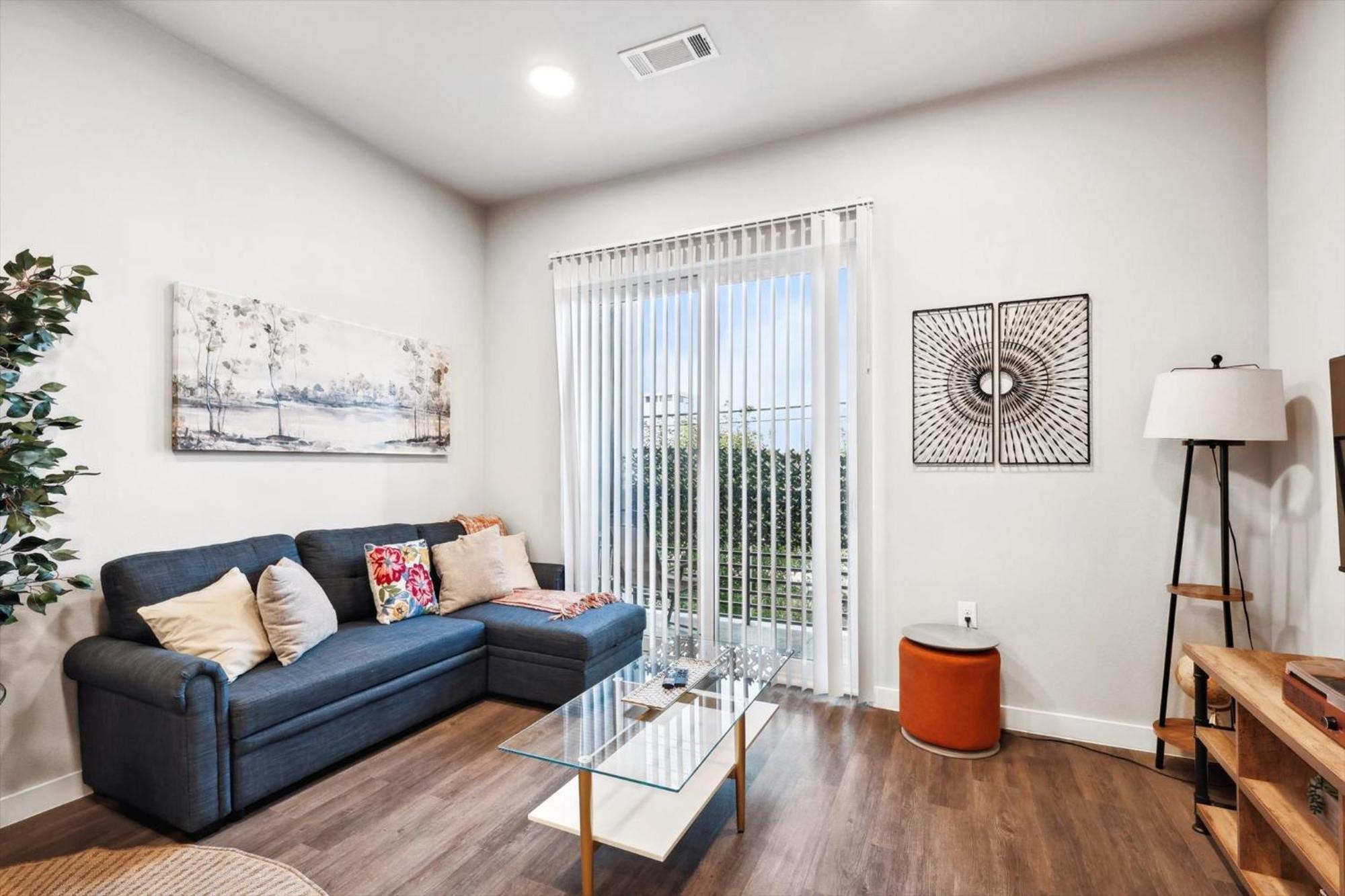 Cityscape Luxury Living Downtown Worth Condo, Pool, Gym, Parking, Bbq Apartment