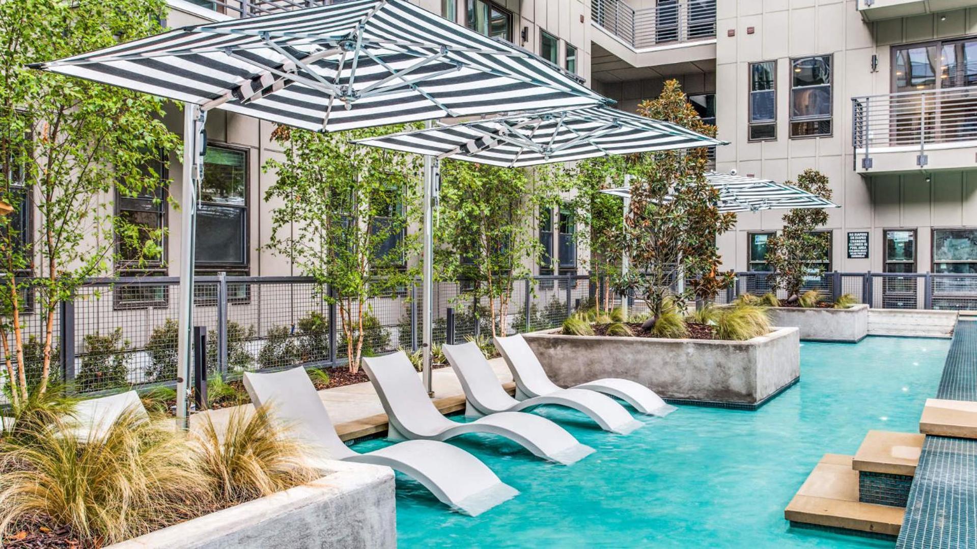 Apartment Cityscape Luxury Living Downtown Worth Condo, Pool, Gym, Parking, Bbq *