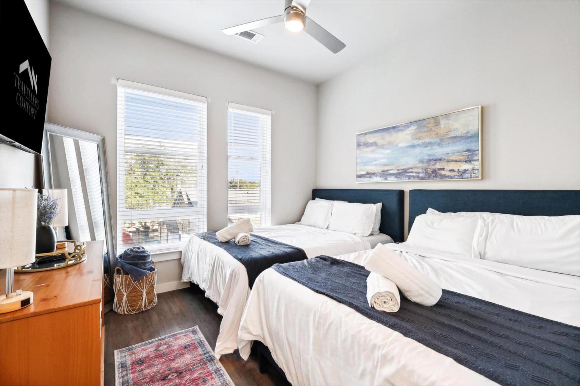 Downtown Worth Luxe Retreat, Pool, Gym, Parking Fort Worth