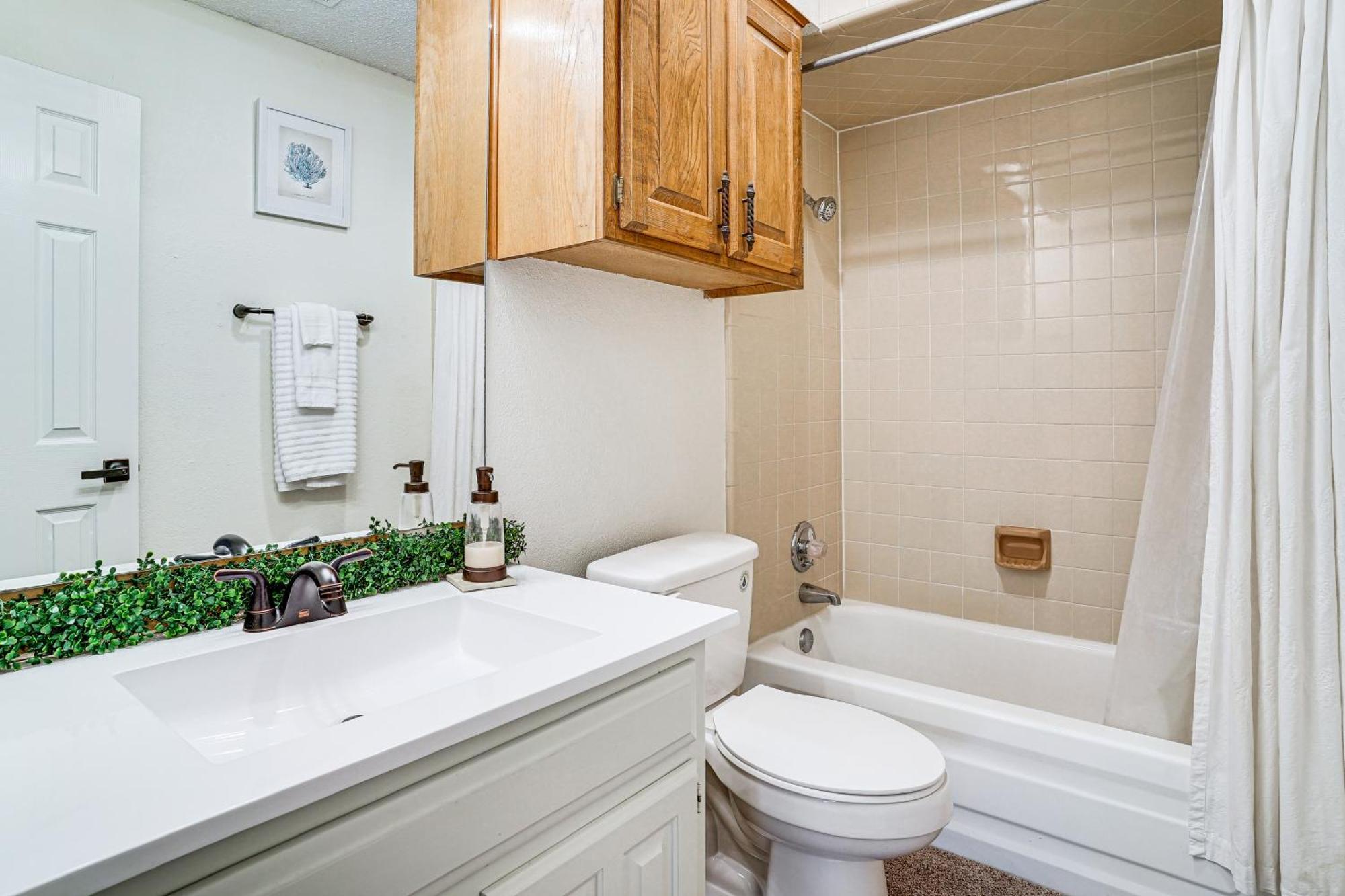Charming Worth Townhome 4 Mi To Atandt Stadium Holiday home *