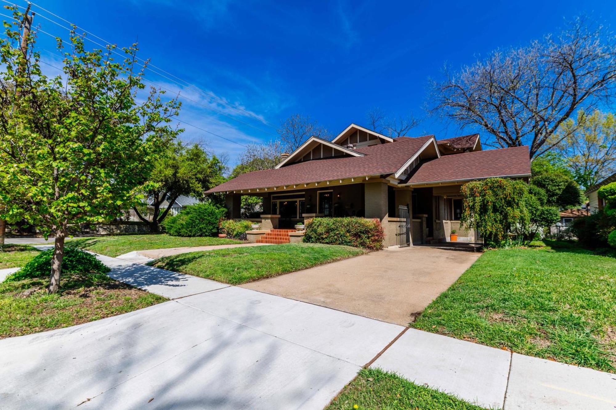 Mistletoe Heights * Fort Worth