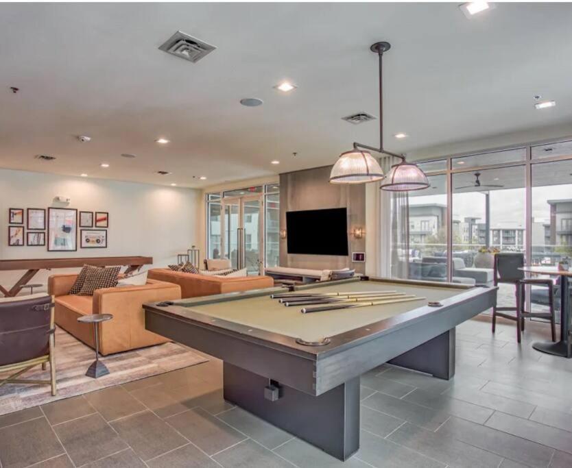 Apartment Cozy Comfort 1bd Attached Garage Desk Pool Gym