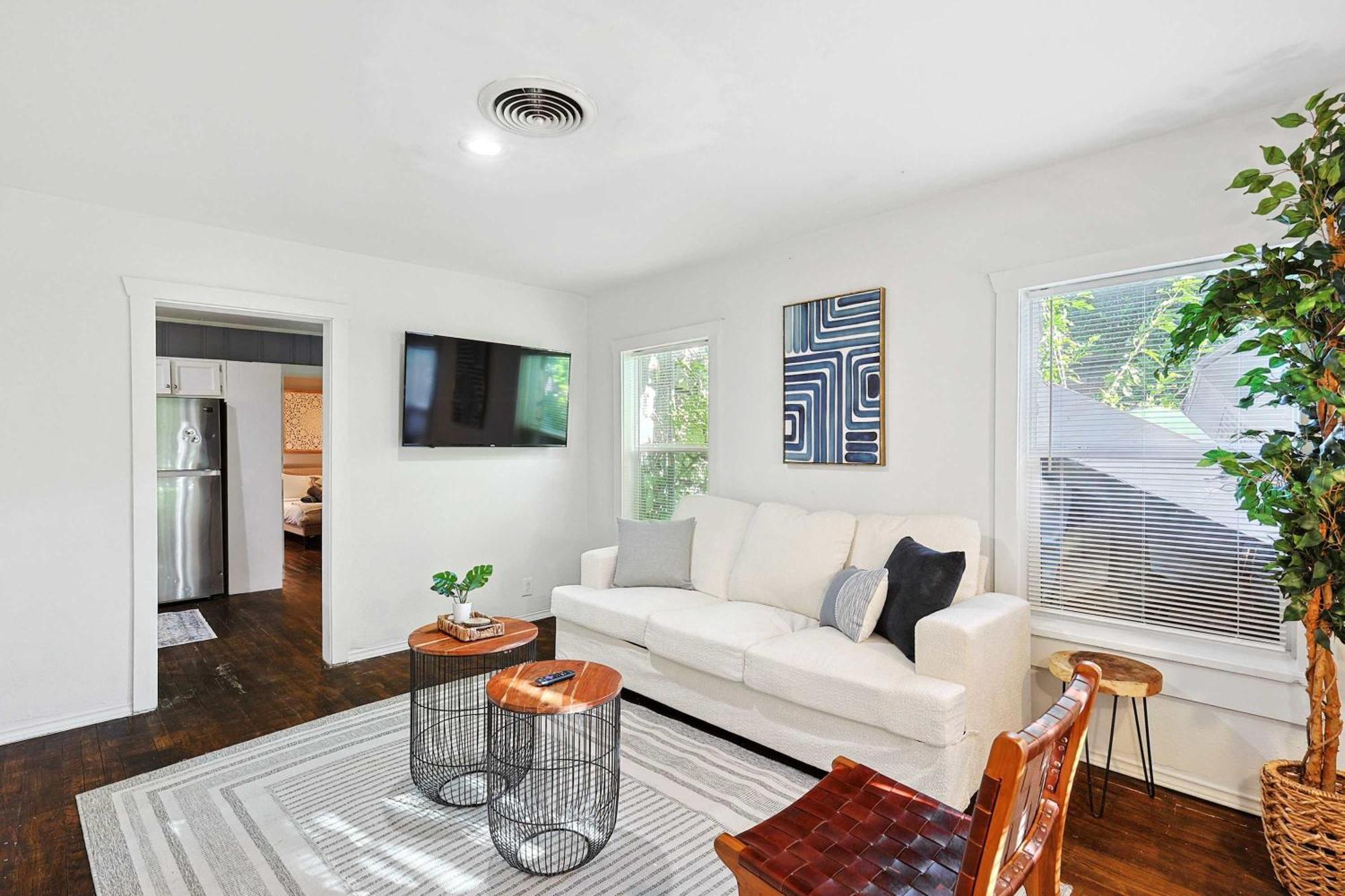 Comfy And Modern Lofts In Fw