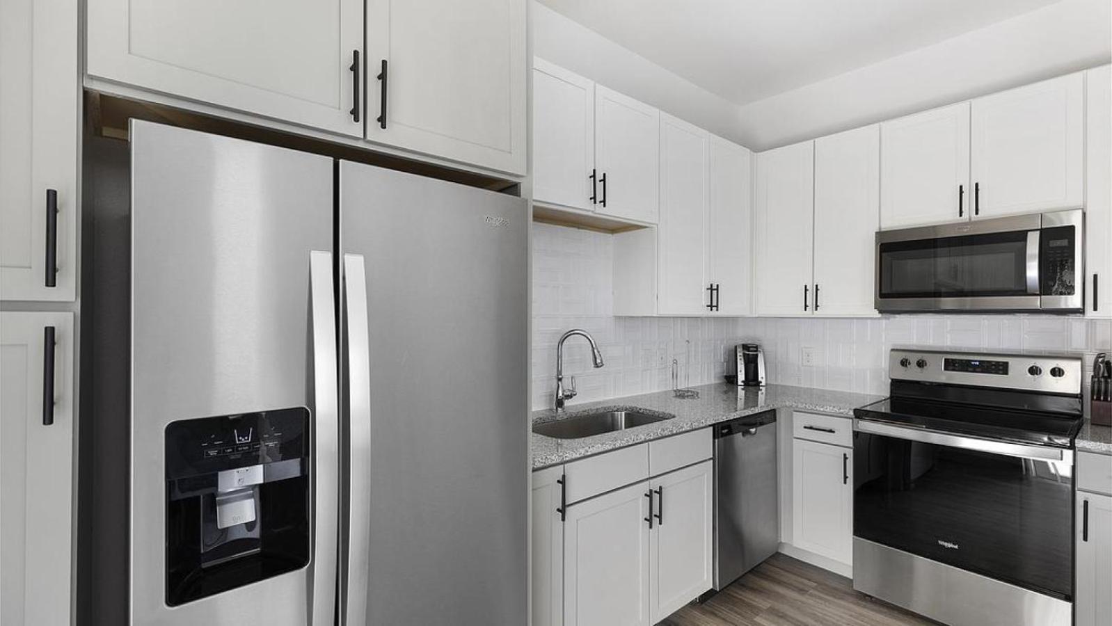 Landing At Skyline Prairie - 3 Bedrooms In Worth Apartment