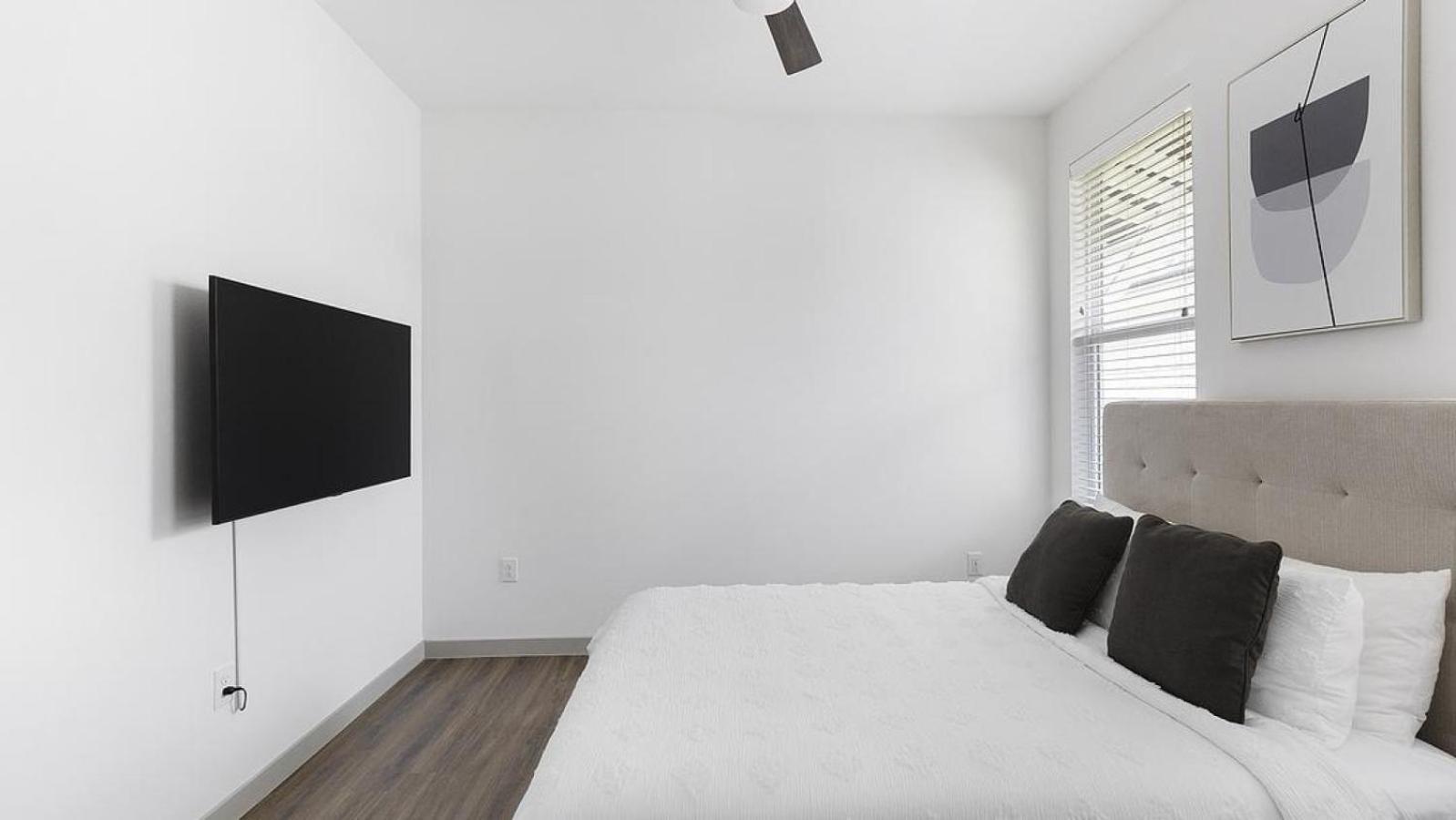 Landing At Skyline Prairie - 2 Bedrooms In Worth