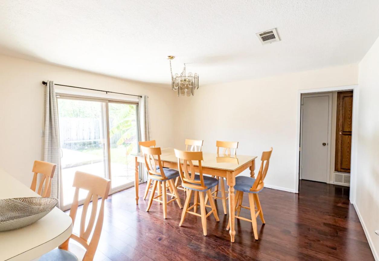 Pool Arcade Ping-pong Spacious Location Near Nascar By Vacation Your Way Fort Worth
