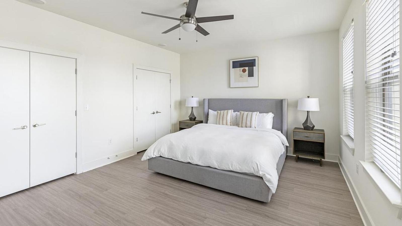 Landing At The Standard River District - 1 Bedroom In River District Apartment