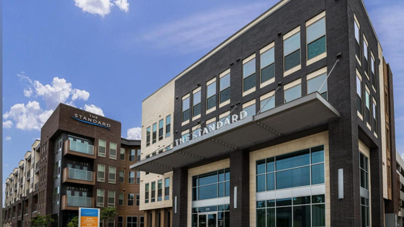 Landing At The Standard River District - 1 Bedroom In River District Fort Worth