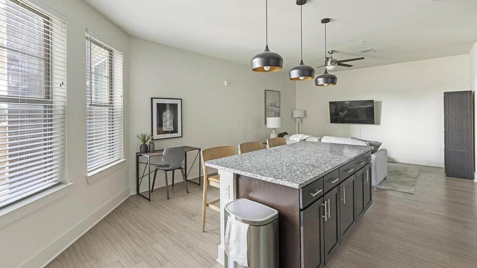 Landing At The Standard River District - 1 Bedroom In River District