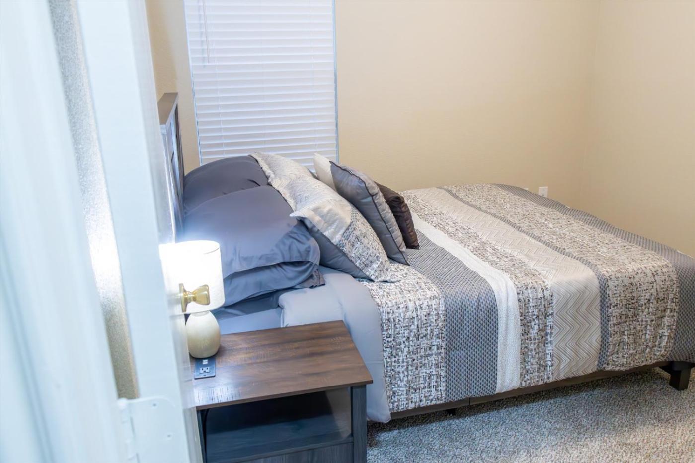 Holiday home Beautiful Quiet Area 30 Days Minimum Fort Worth