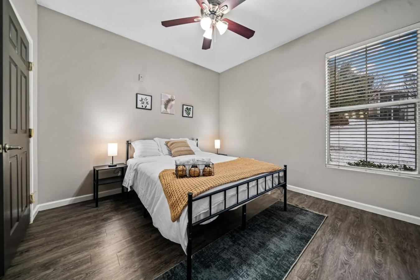 Apartment 2br 2ba Pool Access