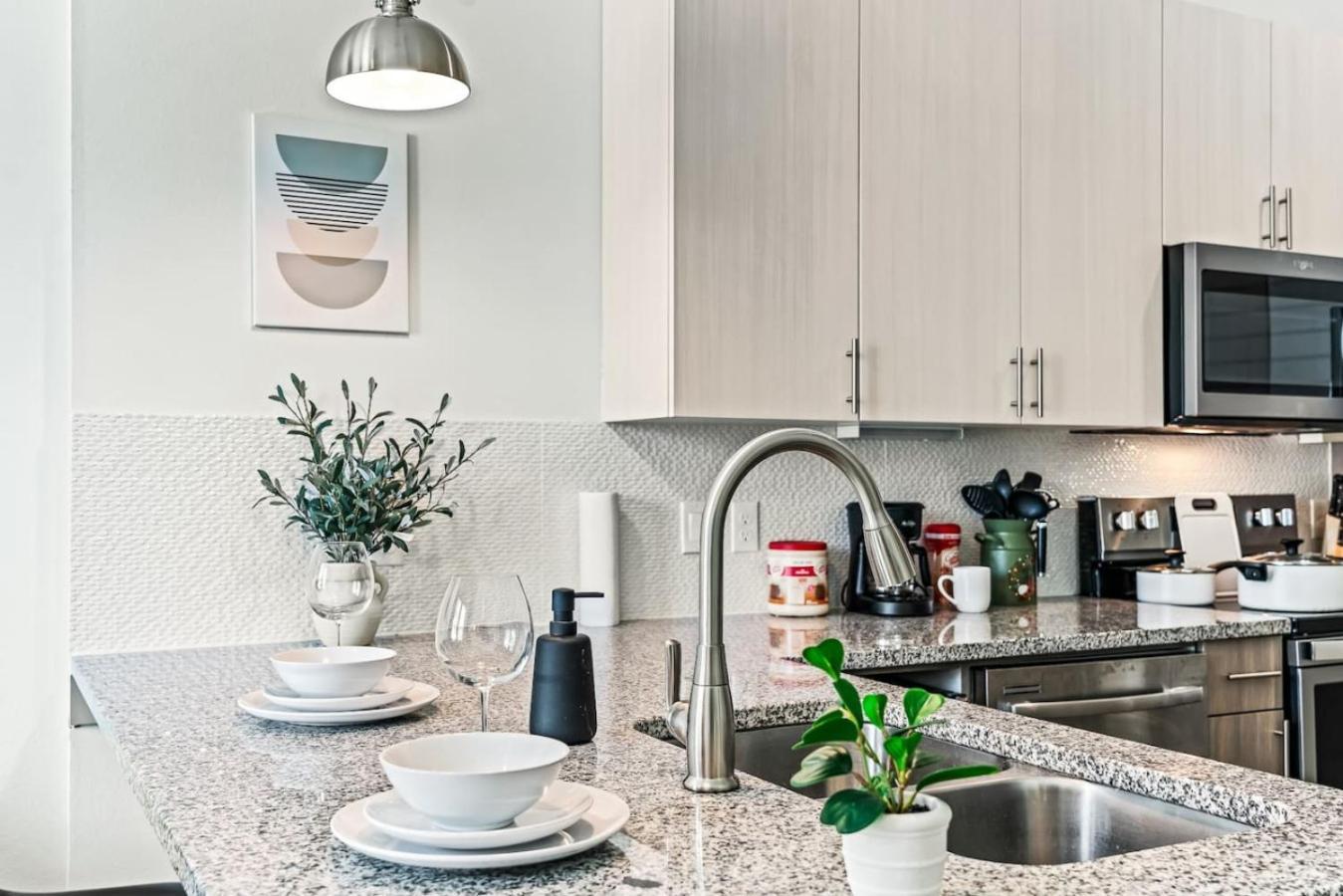 Serene Escape 1bd Pool 2 Min To Tcu Apartment
