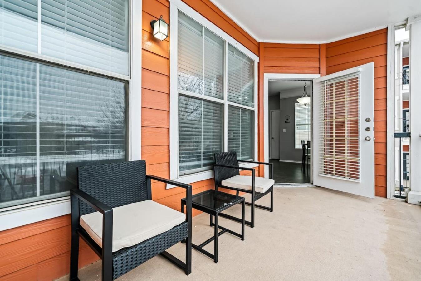 Contemporary Comfort 2br, 2ba Pool Apartamento *