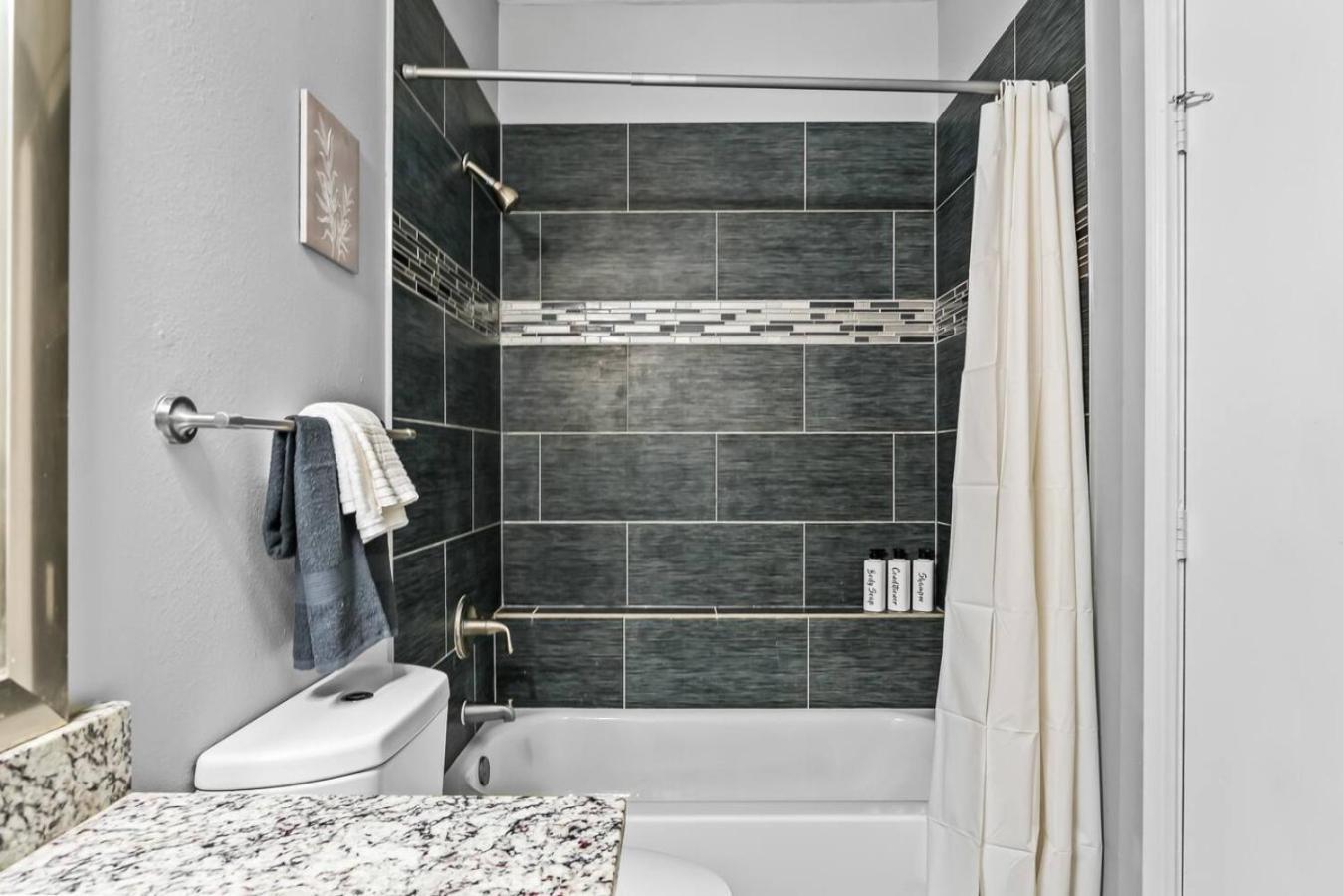 Apartamento Upscale Living 2br, 2ba Pool Fort Worth