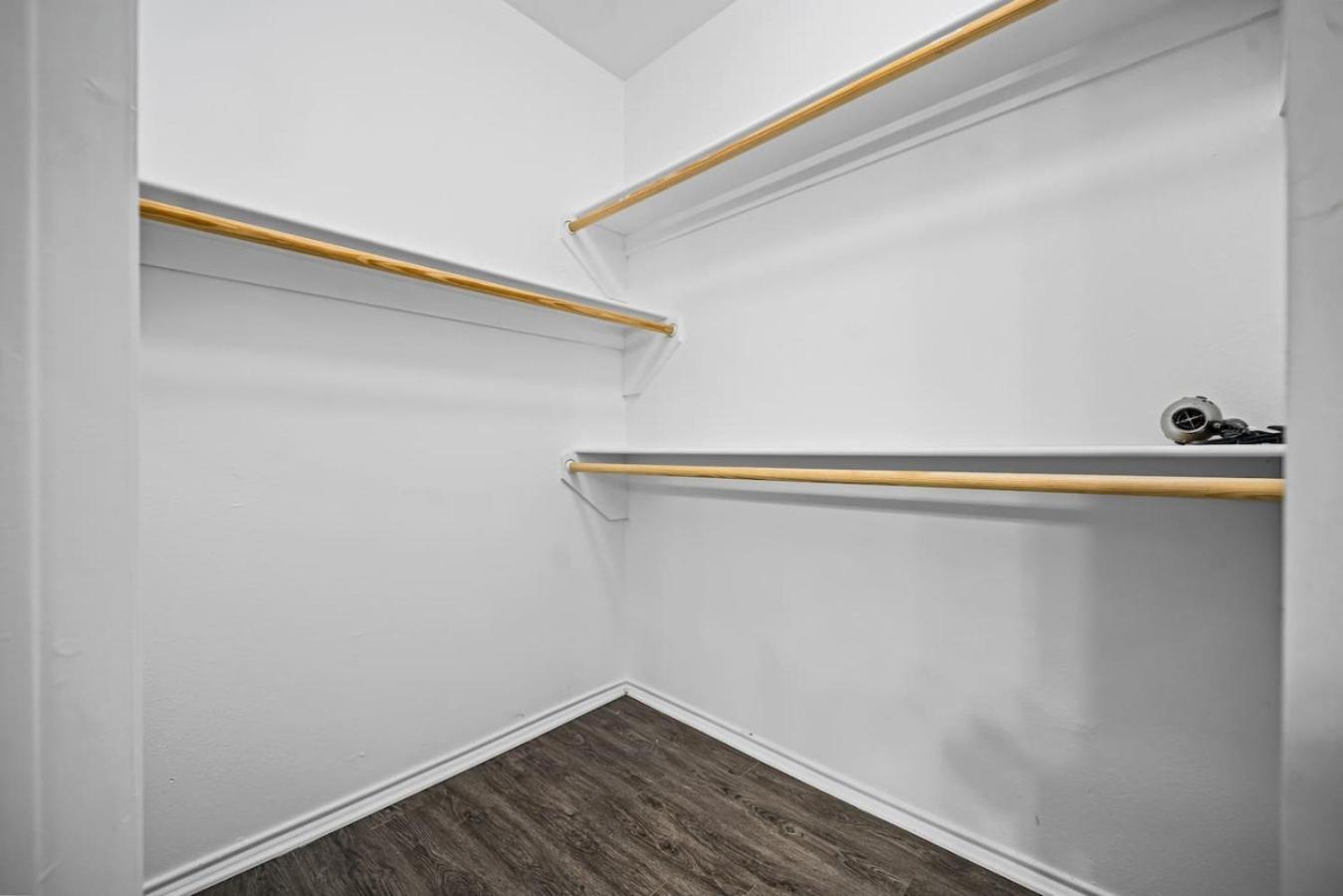 Modern Oasis 2 Bedrooms, 2 Baths Pool