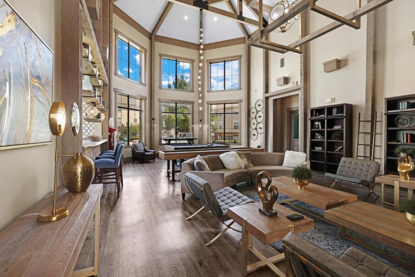 Modern Oasis 2 Bedrooms, 2 Baths Pool Apartment Fort Worth