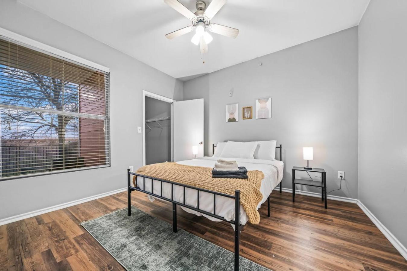 Apartment Sophisticated 2br 2ba Pool *