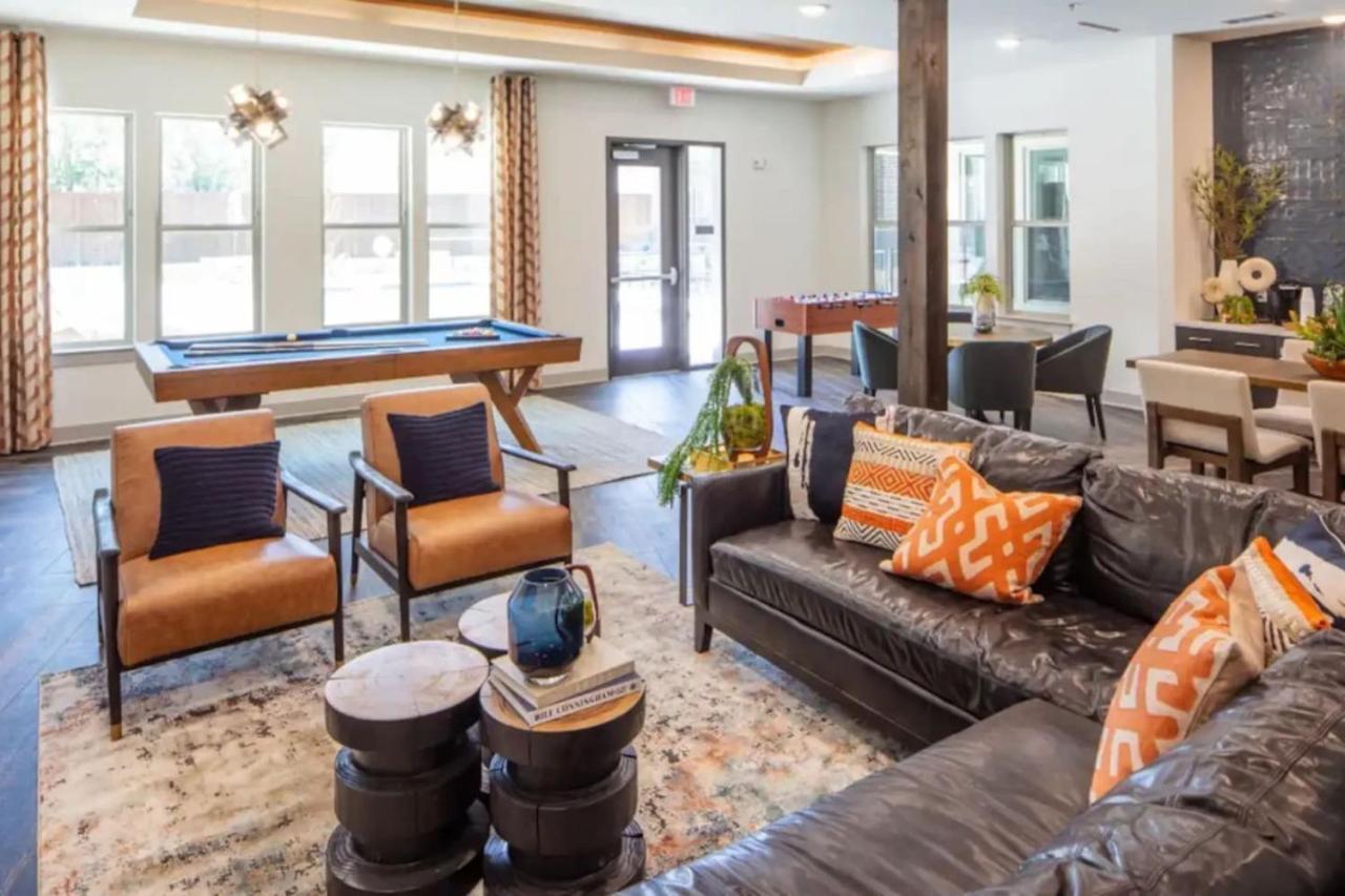 Elegant 2 Bd 2ba Retreat Ideal For Comfort Style *
