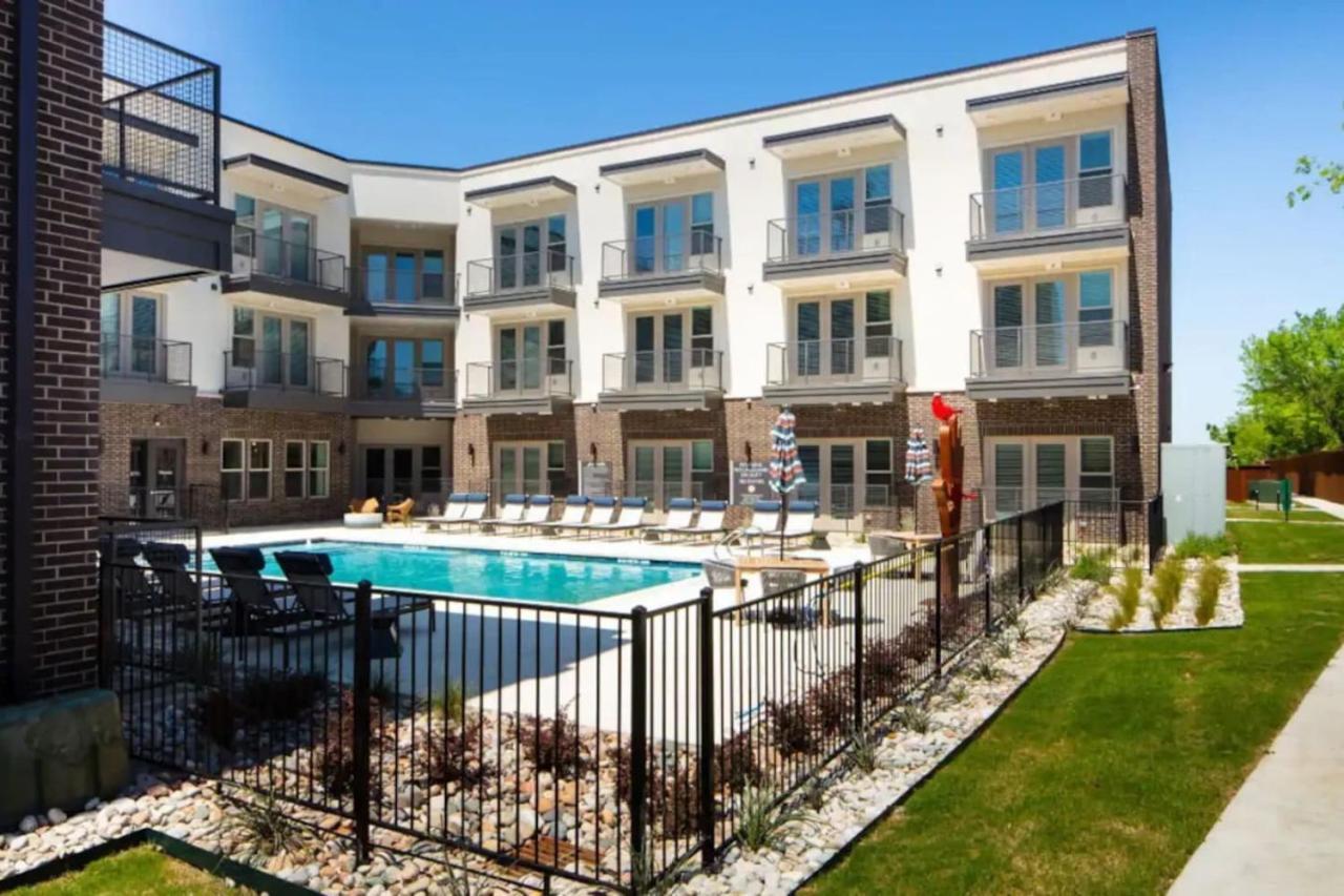 Elegant 2 Bd 2ba Retreat Ideal For Comfort Style Fort Worth