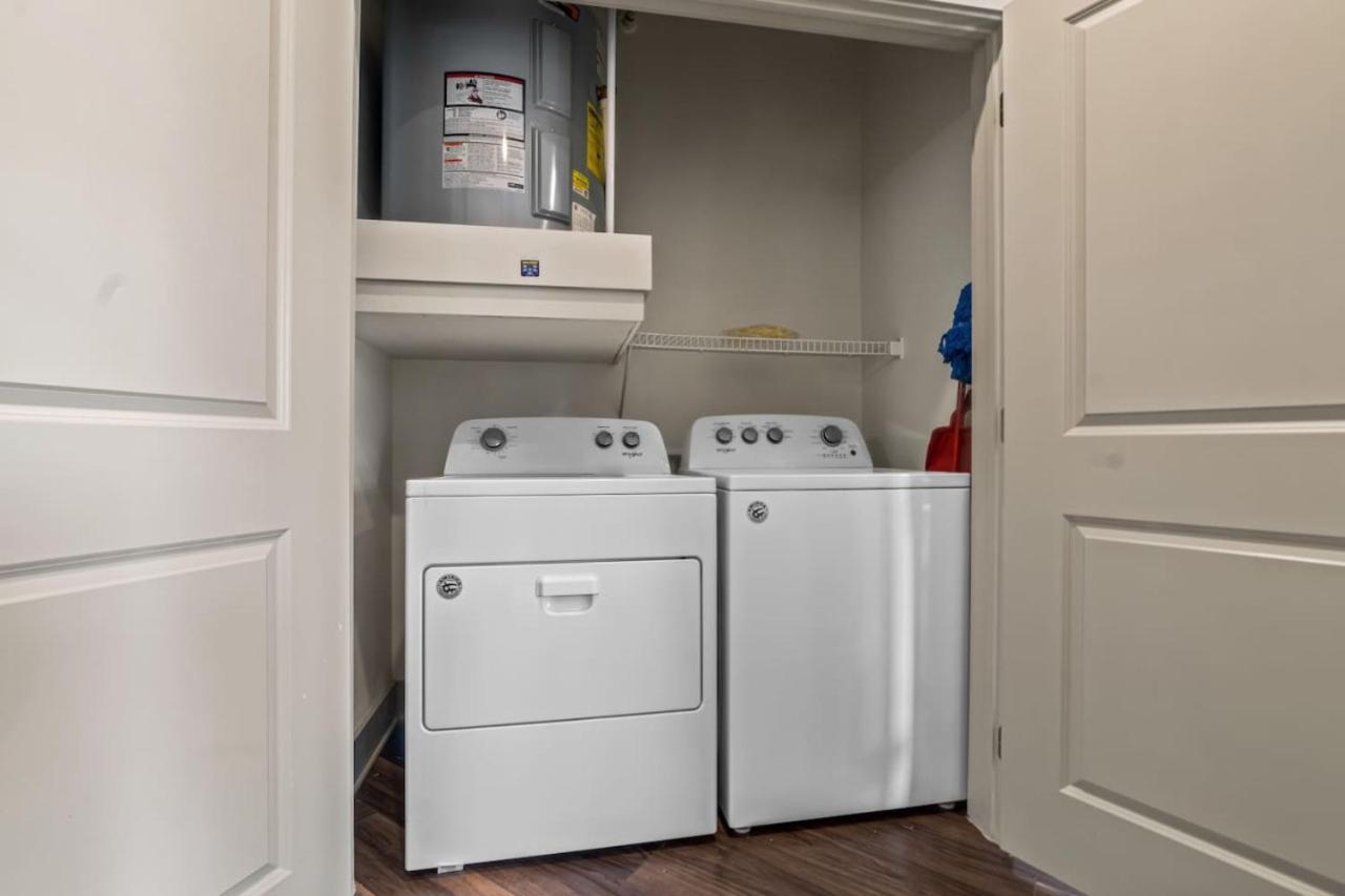 Apartment Elegant 2 Bd 2ba Retreat Ideal For Comfort Style Fort Worth