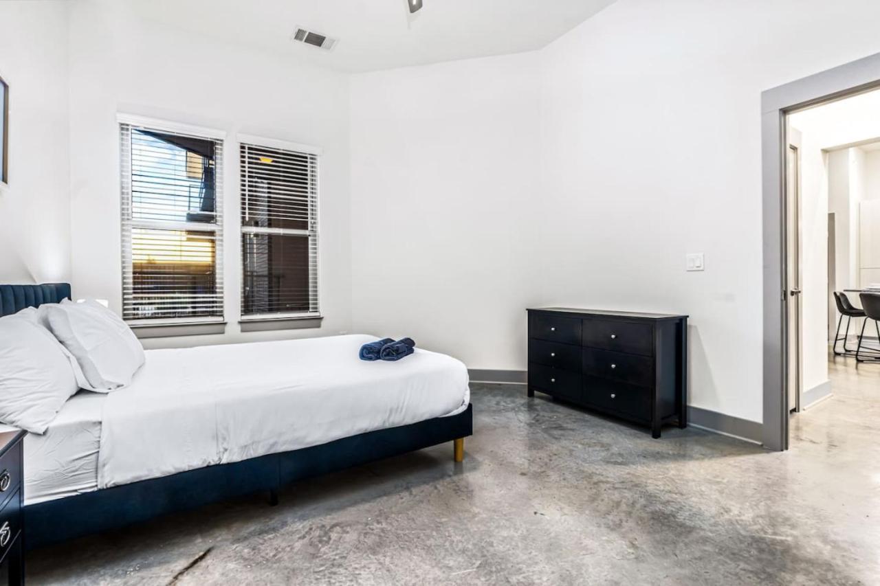 Elegant 2 Bd 2 Ba Retreat Ideal For Comfort Style Apartment *