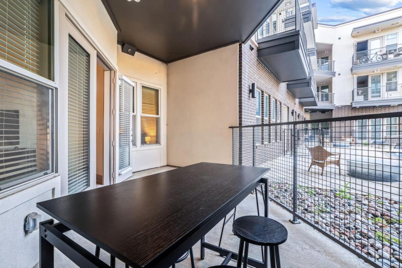 Elegant 2 Bd 2 Ba Retreat Ideal For Comfort Style Apartment Fort Worth