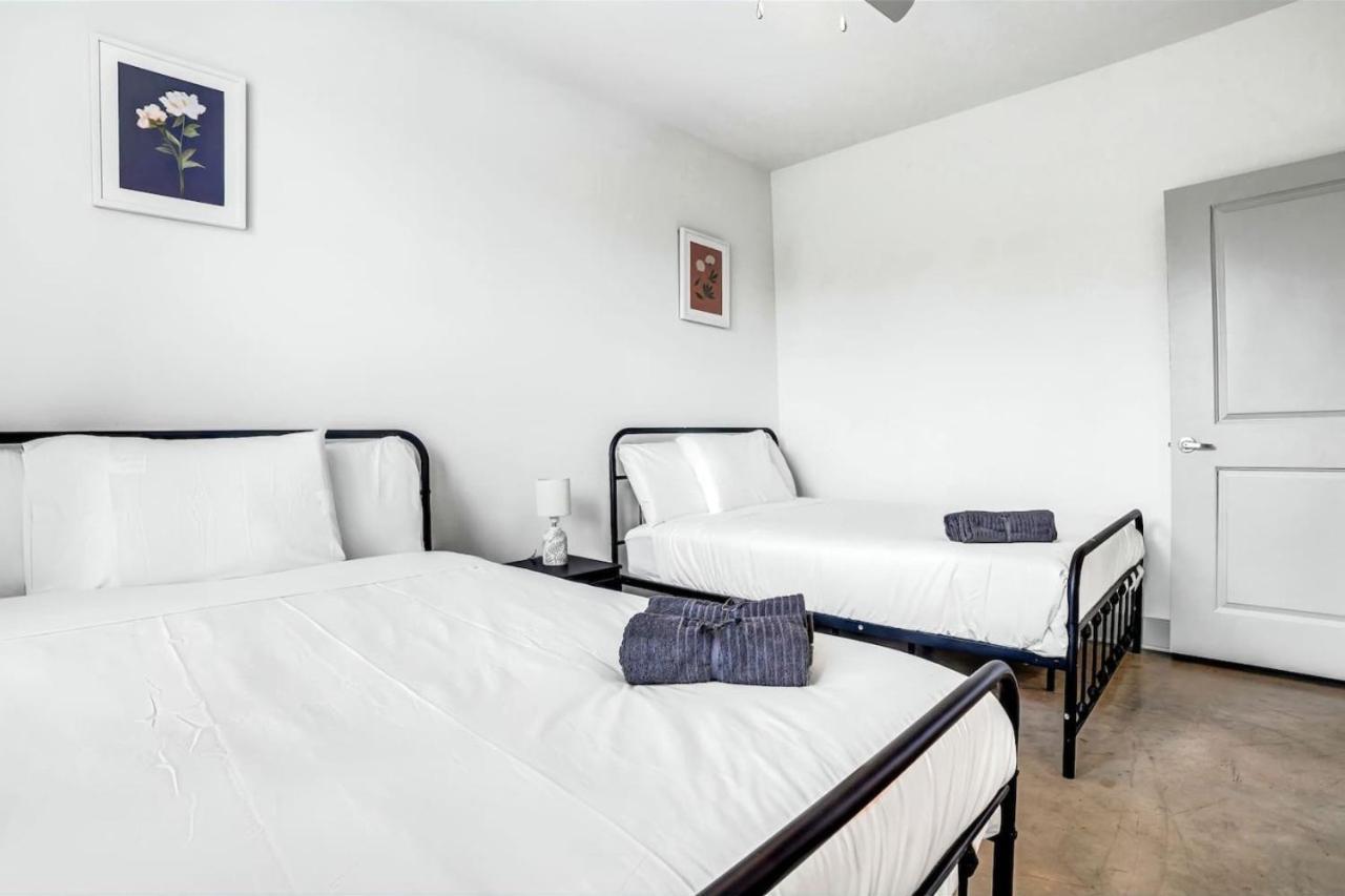 Elegant 2 Bd 2 Ba Retreat Ideal For Comfort Style