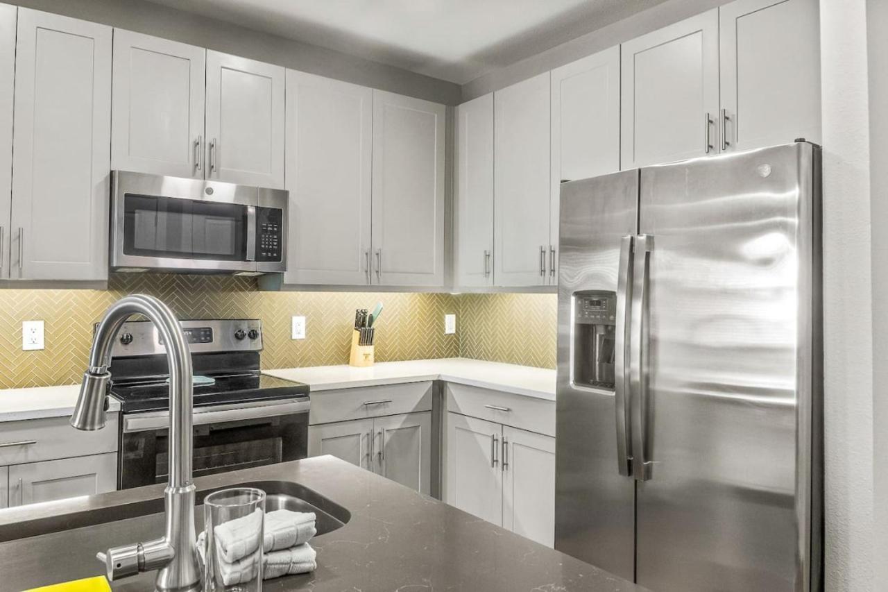 Apartment Captivating 1bd1ba Beautiful Pool In Worth