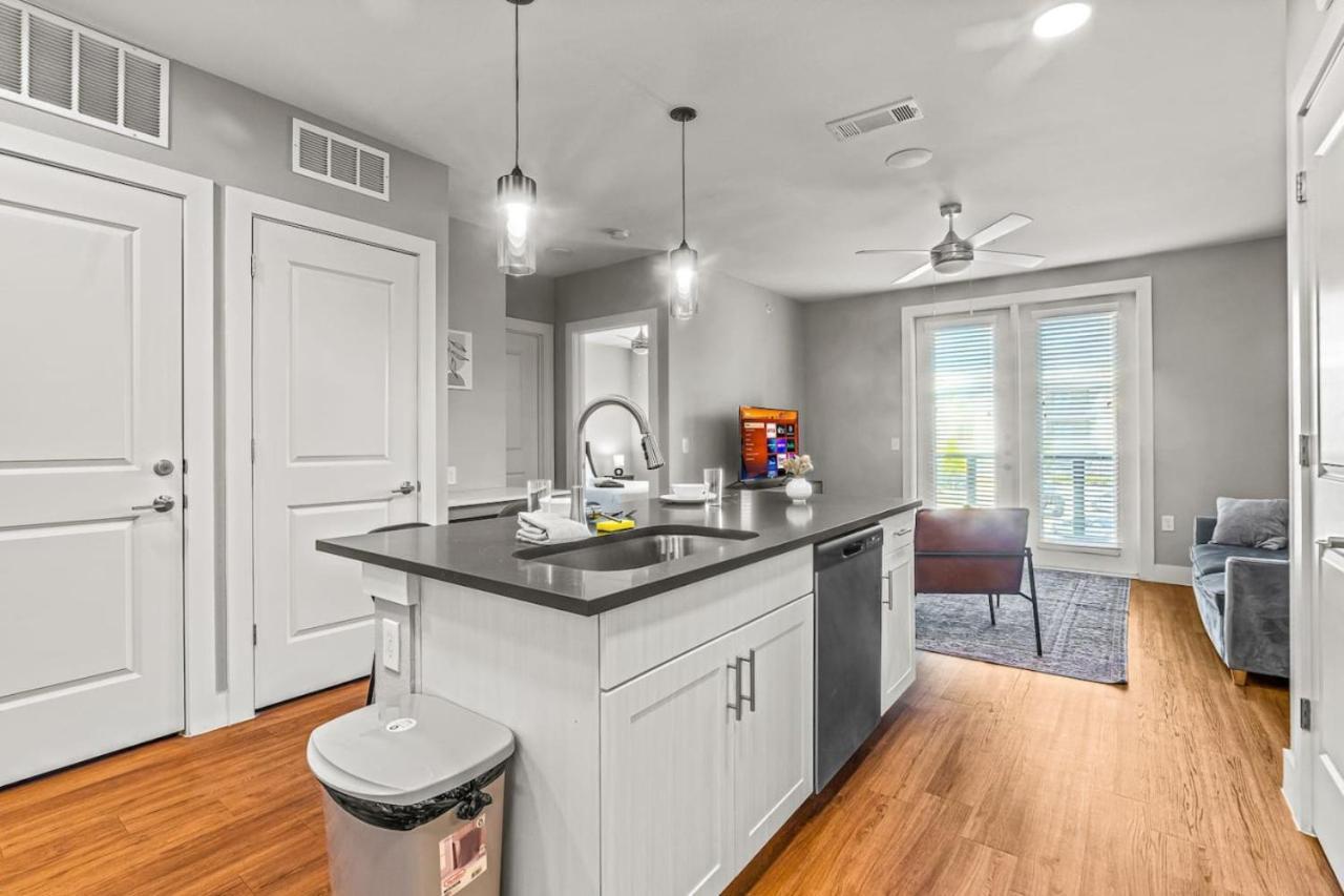 Apartment Captivating 1bd1ba Beautiful Pool In Worth *