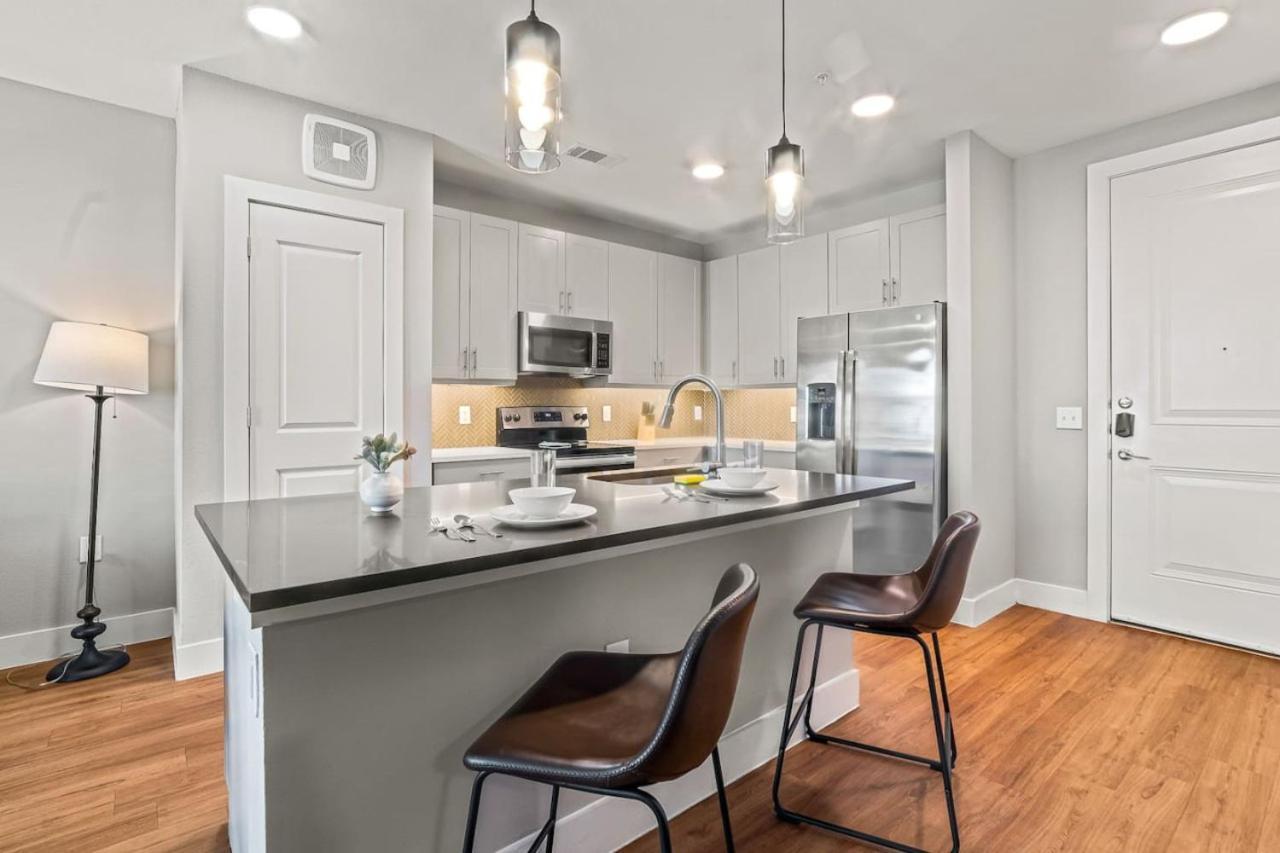 Captivating 1bd1ba Beautiful Pool In Worth * Fort Worth