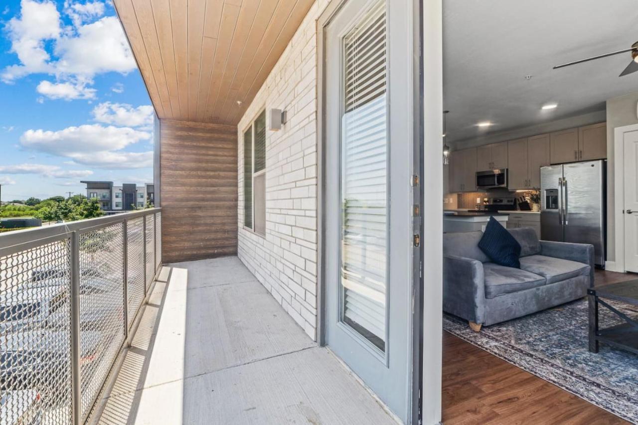 Apartment Fascinating 2bd 2ba W Beautiful Pool In Worth Fort Worth