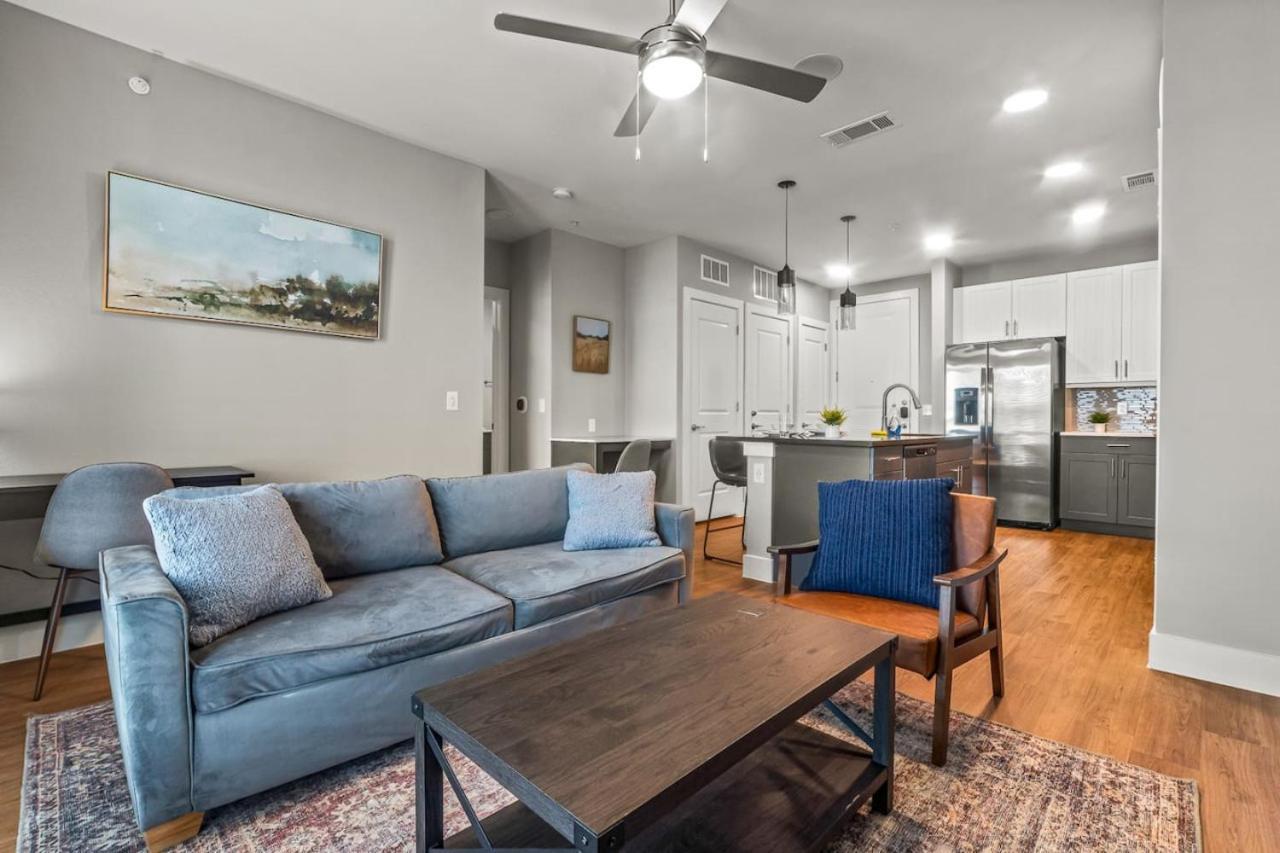 Apartment Alluring 1bd 1ba With Beautiful Pool In Worth *