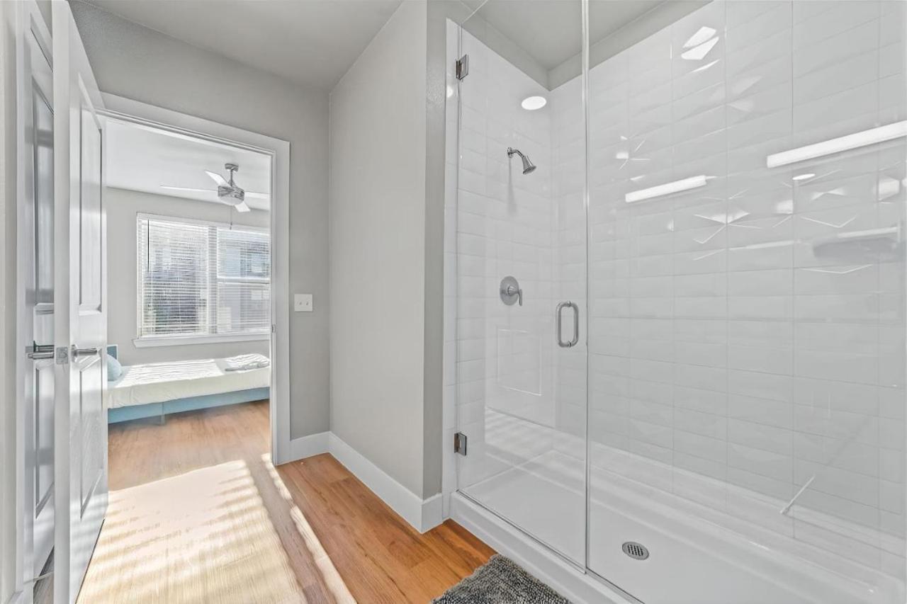 Charming 2bd 2ba With Beautiful Pool In Worth * Fort Worth