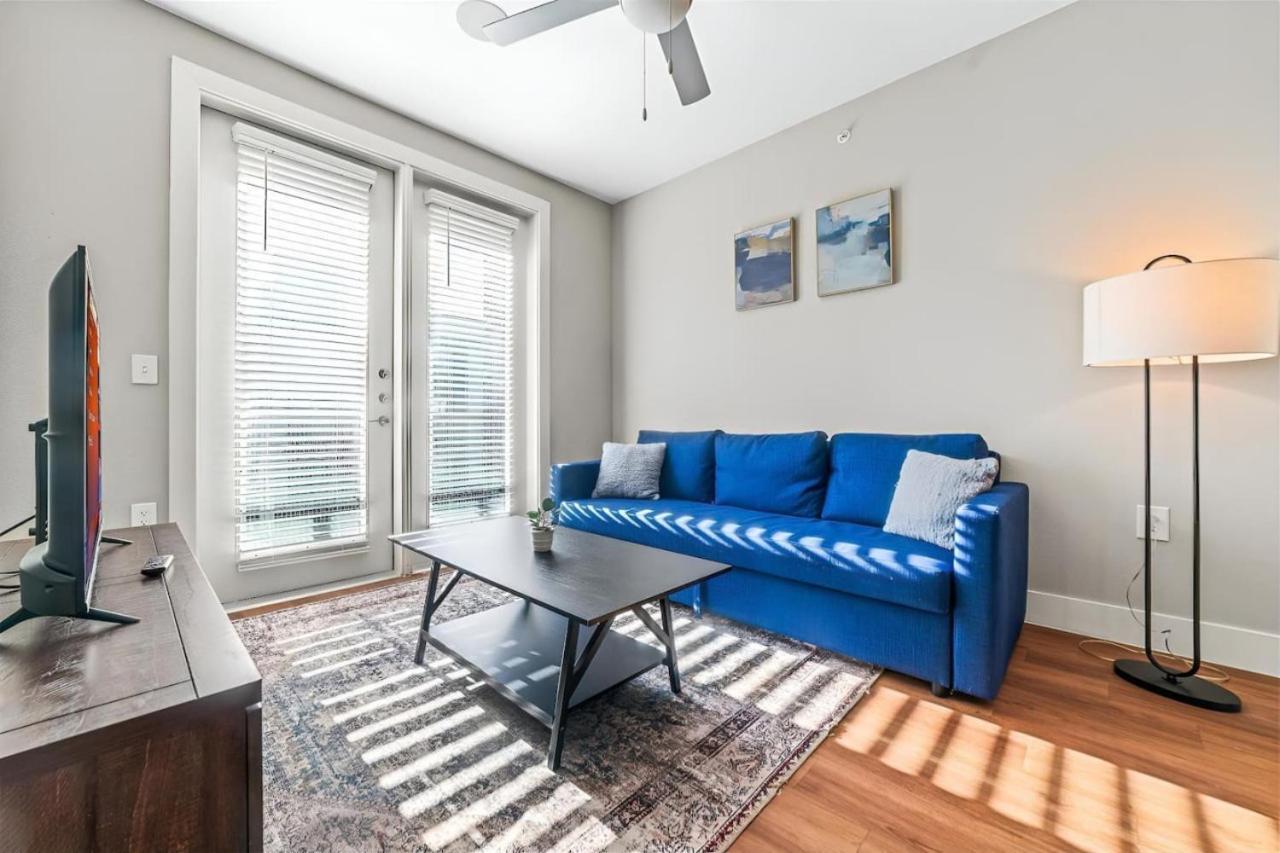 Apartment Charming 2bd 2ba With Beautiful Pool In Worth