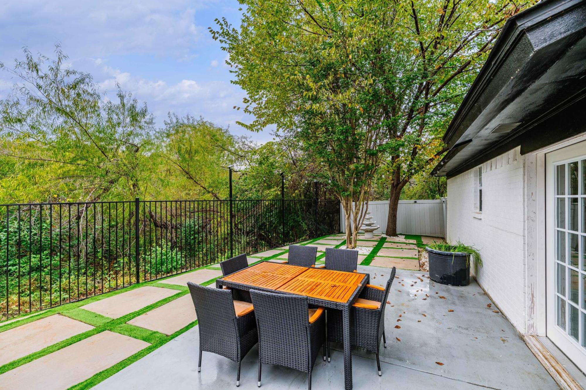 Sunset Heights Retreat Holiday home Fort Worth