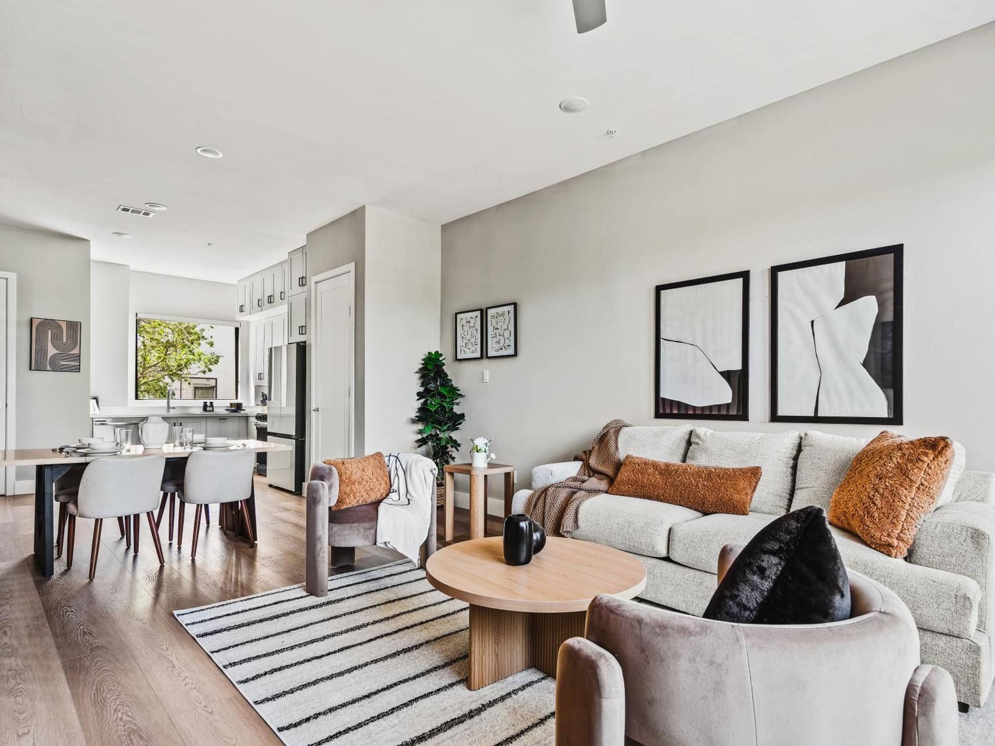 Incredible New Modern Magnolia Townhome Holiday home
