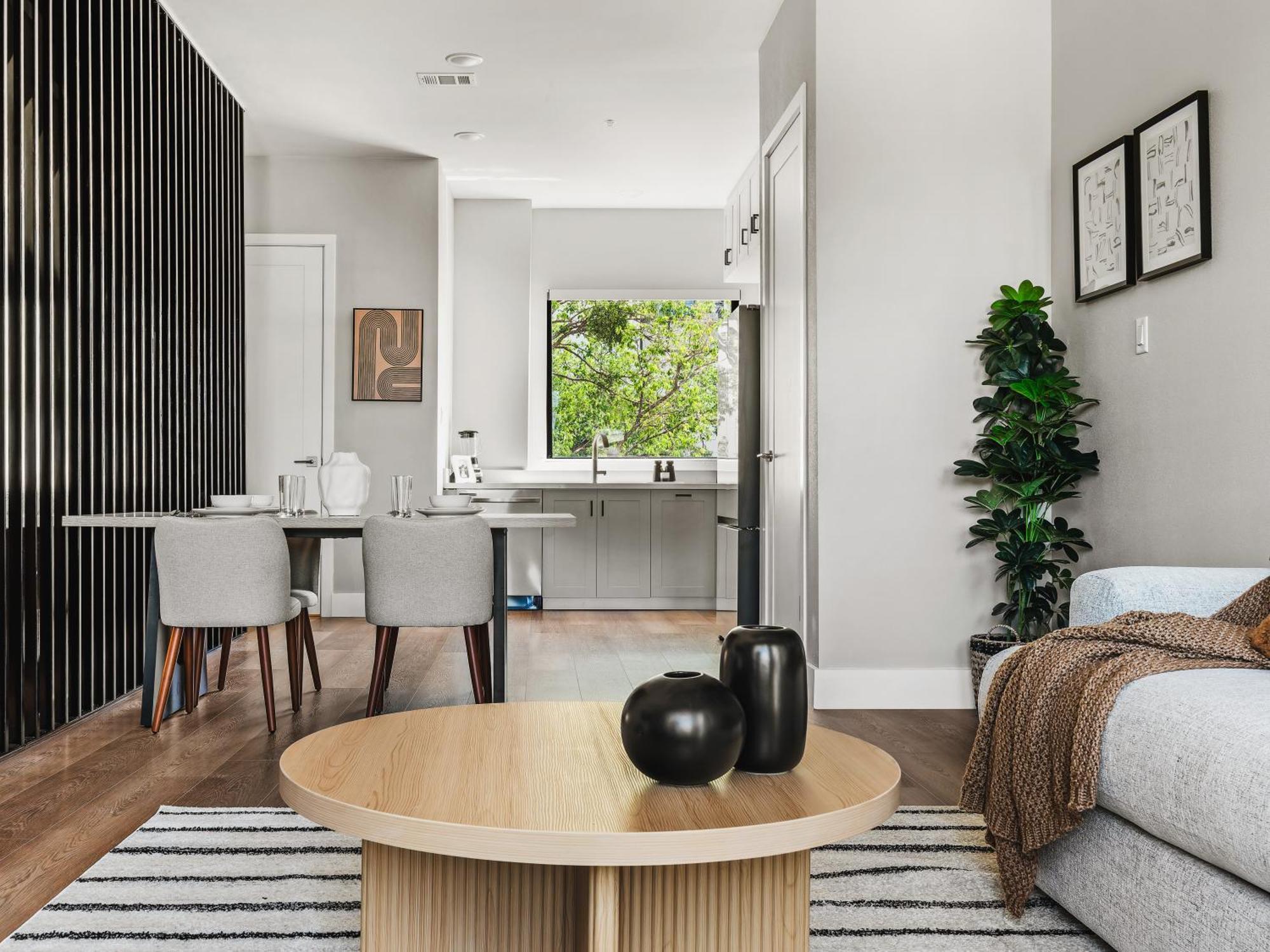 Flawless New Modern Magnolia Townhome * Fort Worth
