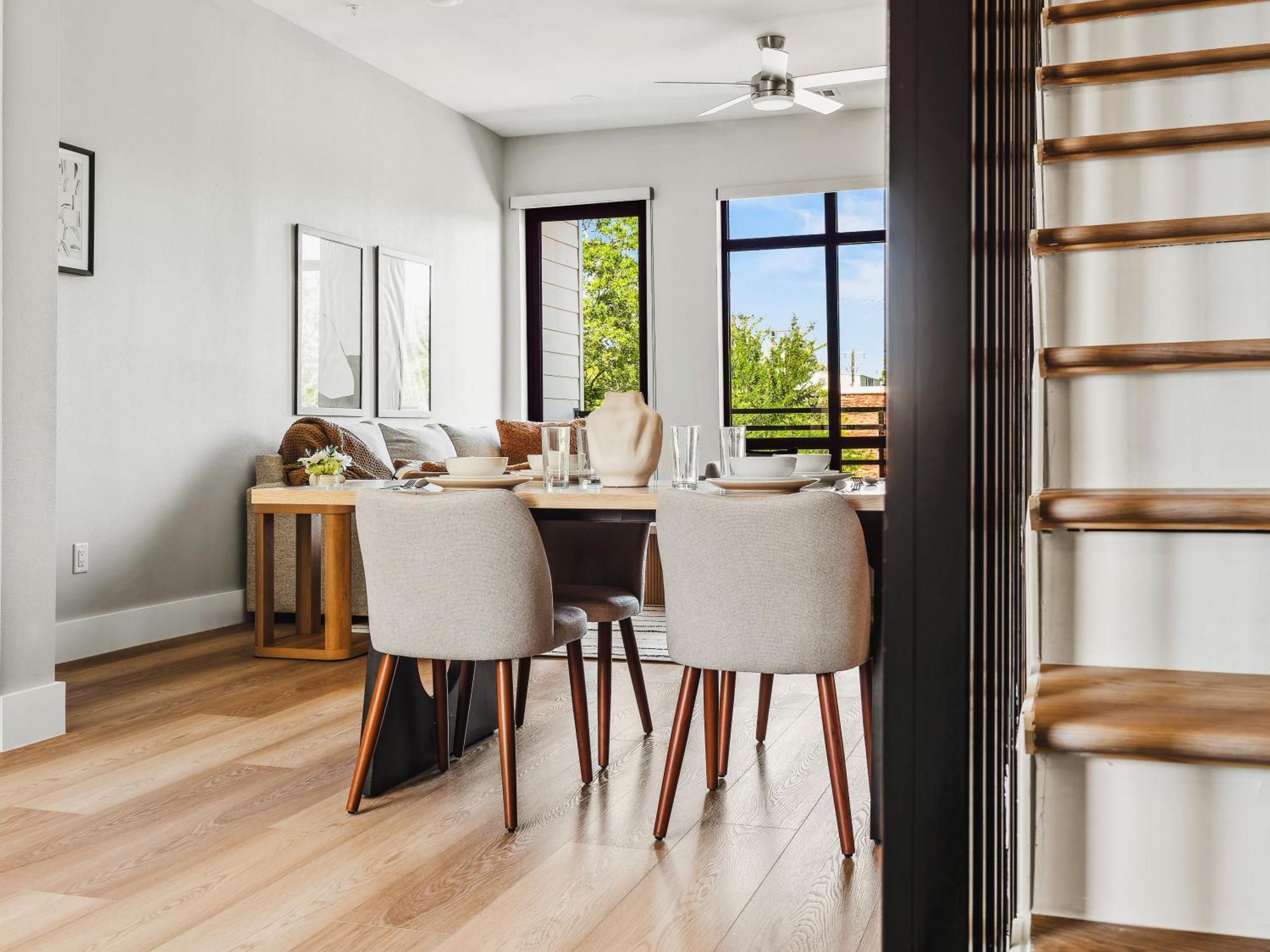 Flawless New Modern Magnolia Townhome Holiday home
