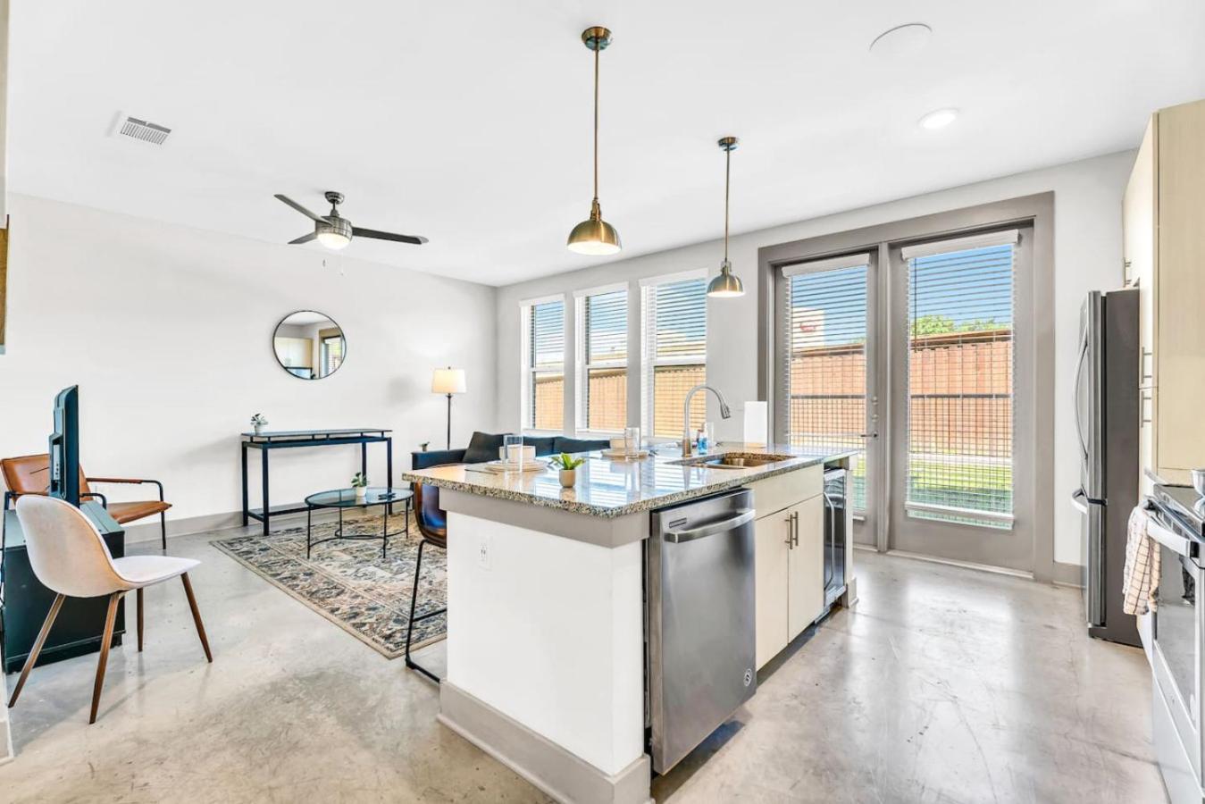 Apartment Modern 2bd 2ba Flat Gym And Pool Heart Of Downtown Fort Worth
